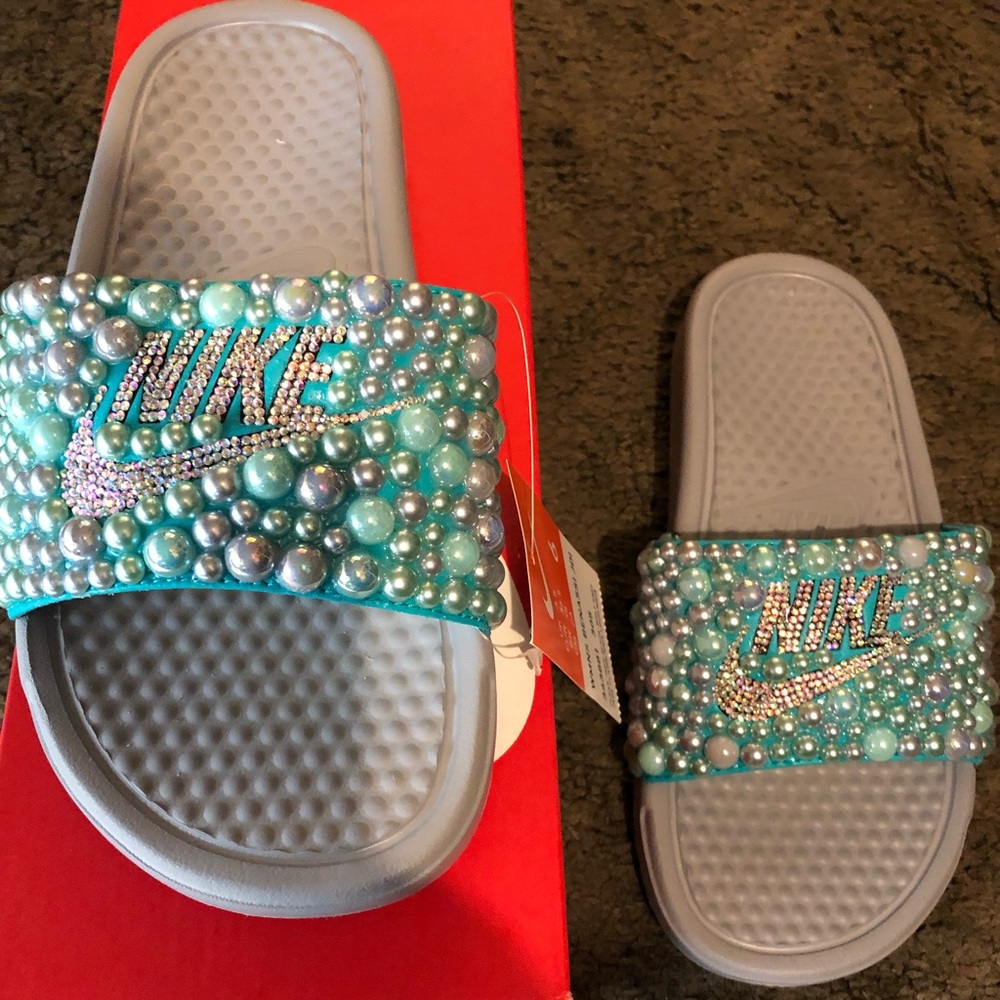 Nike slides